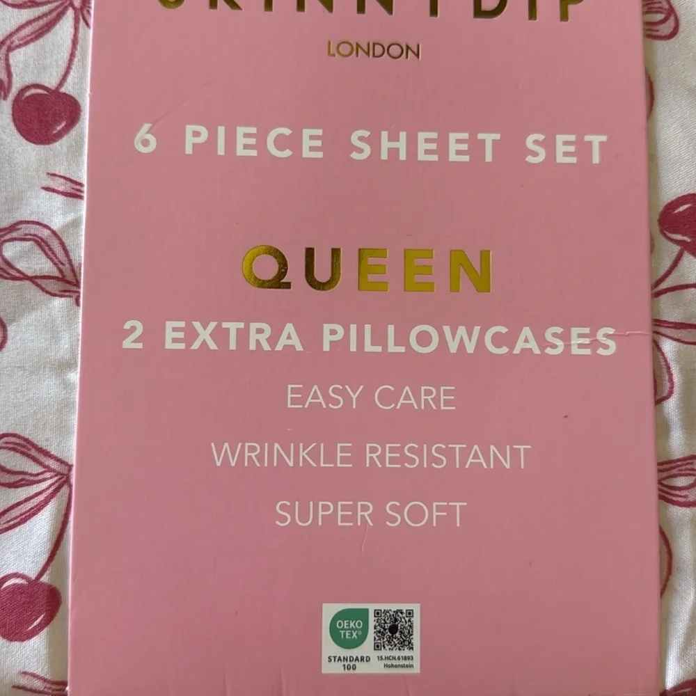 🩷🍒Skinny dip London cherry 6pc sheet set (Queen)